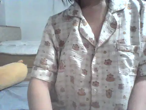 Snapshot of KellyCin chatting on 12.17.25 KellyCin online show from 12.17.25