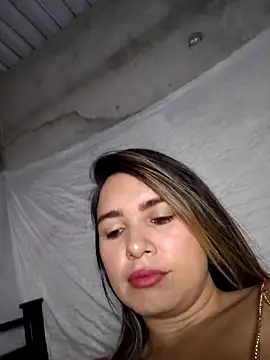 Snapshot of Charlott_smi chatting on 04.19.26 Charlott smi online show from 04.19.26