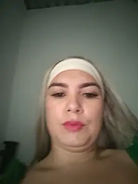 Snapshot of Charlott_smi chatting on 05.23.26 Charlott smi online show from 05.23.26
