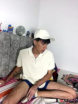 Snapshot of Andycillo chatting on 01.10.26 Andycillo online show from 01.10.26