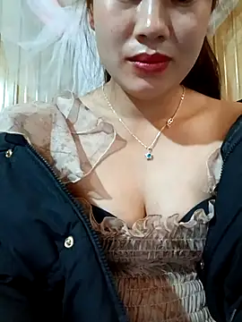 Snapshot of mayni012314 chatting on 12.21.25 mayni012314 online show from 12.21.25