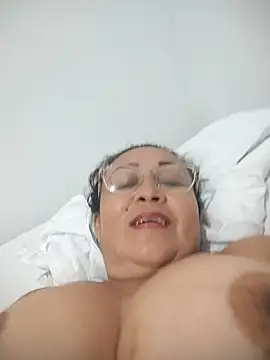 Nini Love  online show from 02.05.26