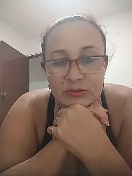 Nini Love  online show from 03.05.26