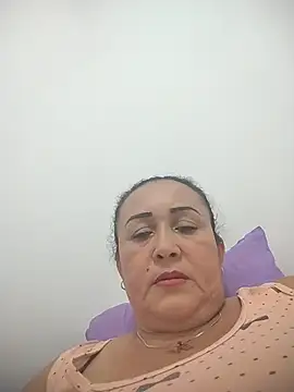 Snapshot of Nini_Love_ chatting on 06.17.26 Nini Love online show from 06.17.26