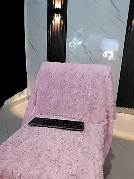 CaramelDesire online show from 04.06.26