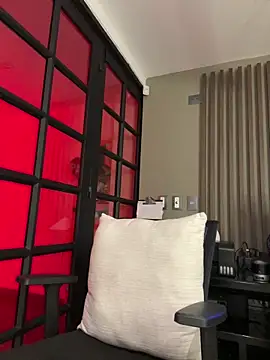  VictoriaCollins  online show from 03.31.26