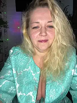 JenniferCarmen online show from 04.10.26