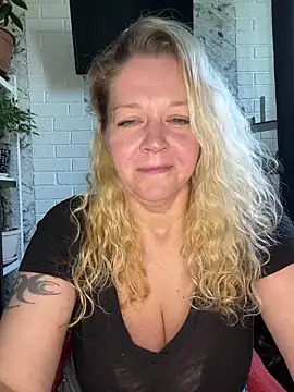 JenniferCarmen online show from 05.25.26