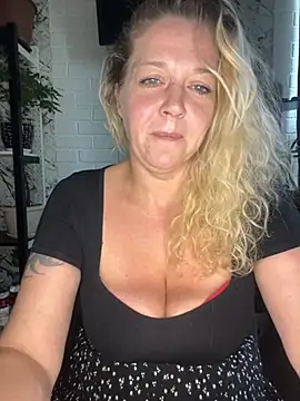 JenniferCarmen online show from 07.15.26