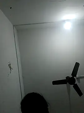 nehakapoor89 online show from 12.22.25