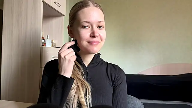 ZaidaSchwarten online show from 03.21.26