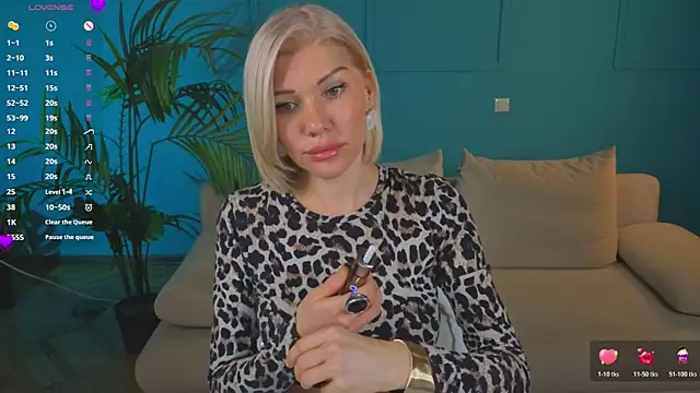 Lindsi Luvviv online show from 06.22.26