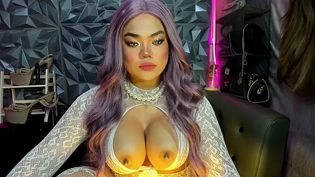 AlwaysHornyMia online show from 04.10.26