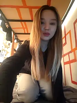 Snapshot of SherrylShaw chatting on 03.26.26 SherrylShaw online show from 03.26.26