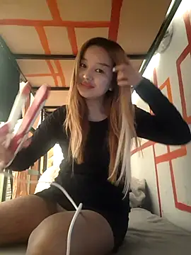 Snapshot of SherrylShaw chatting on 03.29.26 SherrylShaw online show from 03.29.26