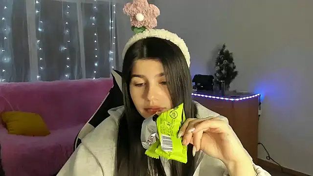 KisaModel online show from 01.10.26