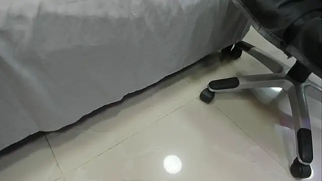 Snapshot of khris__evans chatting on 02.05.26 khris evans online show from 02.05.26