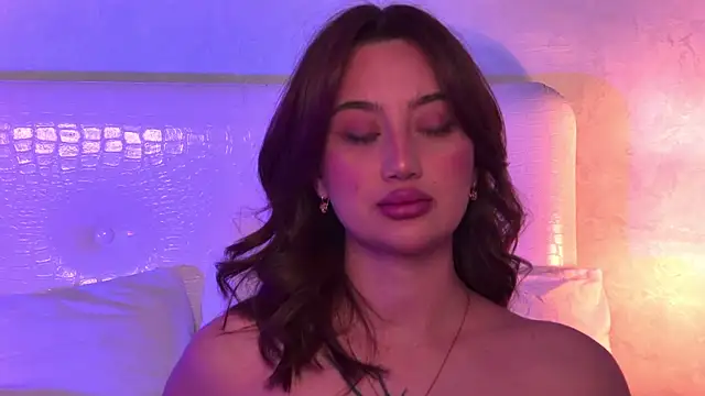 LucieBliss online show from 04.24.26