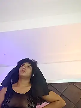 LunaaCurly online show from 04.08.26