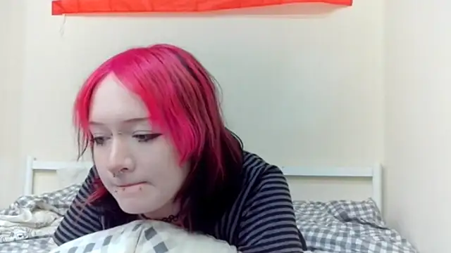 Snapshot of Shine_Luna chatting on 02.15.26 Shine Luna online show from 02.15.26