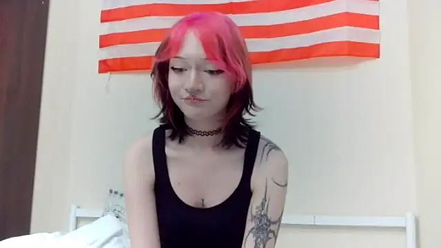 Snapshot of Shine_Luna chatting on 02.22.26 Shine Luna online show from 02.22.26