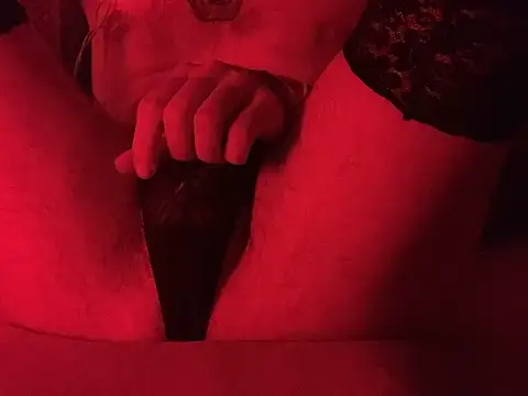 slightlycuriouss online show from 04.12.26