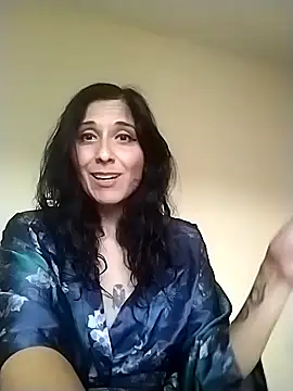 Snapshot of DommeVioleta chatting on 12.16.25 DommeVioleta online show from 12.16.25