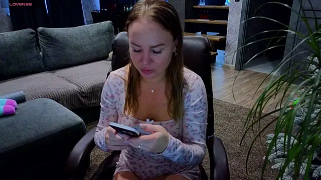 s trawberry  online show from 12.14.25