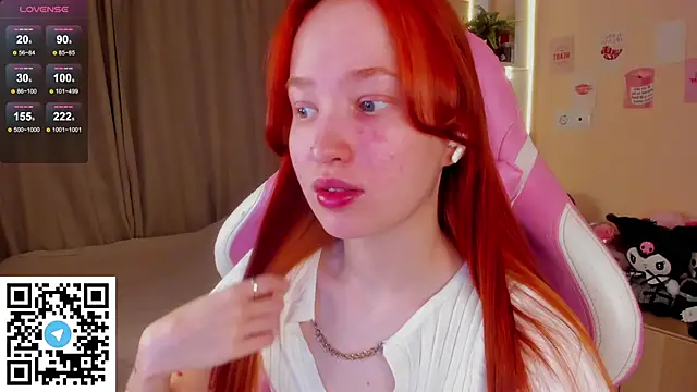 Snapshot of sunflare_ chatting on 02.04.26 sunflare online show from 02.04.26