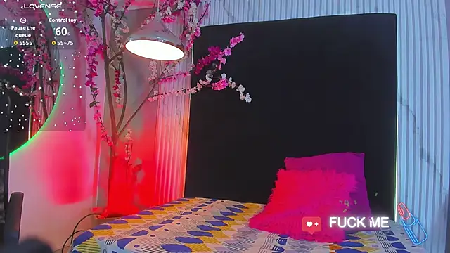 Snapshot of bella_moonlight_cr chatting on 01.19.26 bella moonlight cr online show from 01.19.26