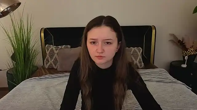 CyrenaLuxe online show from 03.21.26