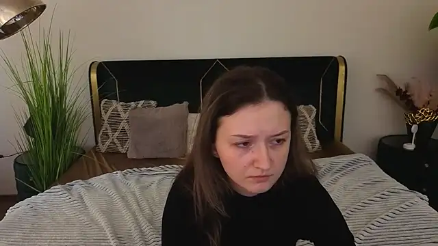 CyrenaLuxe online show from 03.21.26