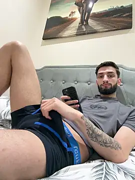 Juliann69Ramiro online show from 02.01.26