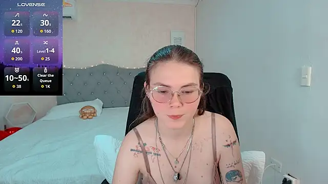 Snapshot of lexalove_doll chatting on 02.23.26 lexalove doll online show from 02.23.26