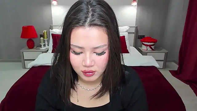 Brunette Charm online show from 04.15.26