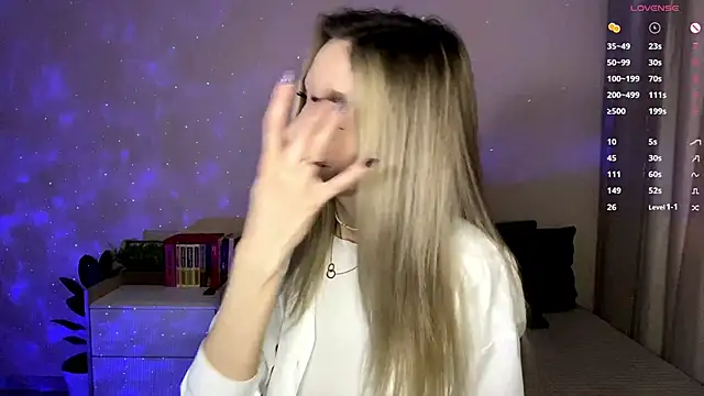 sun under skyy online show from 03.18.26