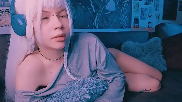 PeacchyPawss online show from 04.09.26