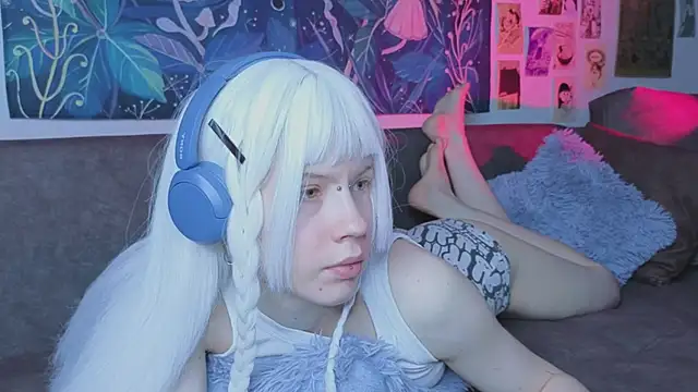 PeacchyPawss online show from 05.11.26