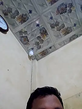 Snapshot of SHARIF12123 chatting on 12.20.25 SHARIF12123 online show from 12.20.25