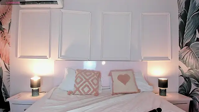 EVANGELIINE 21 online show from 04.06.26