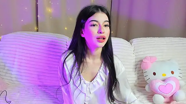 Snapshot of LisaColee chatting on 06.16.26 LisaColee online show from 06.16.26