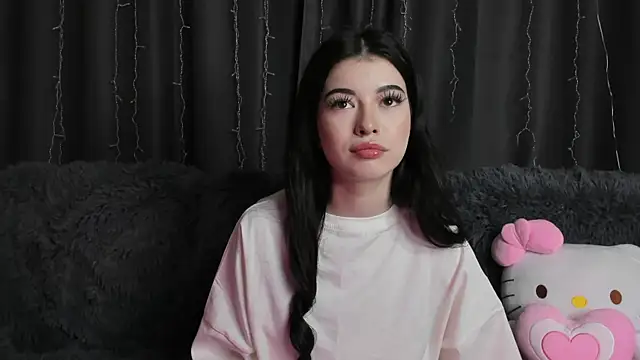 Snapshot of LisaColee chatting on 06.23.26 LisaColee online show from 06.23.26
