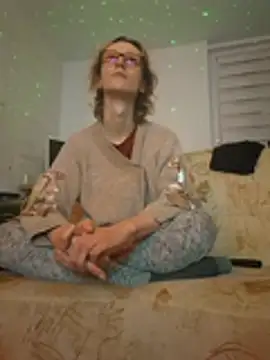 KoruYang online show from 12.14.25