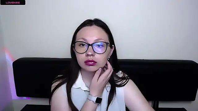Snapshot of LiliaErmi chatting on 06.09.26 LiliaErmi online show from 06.09.26