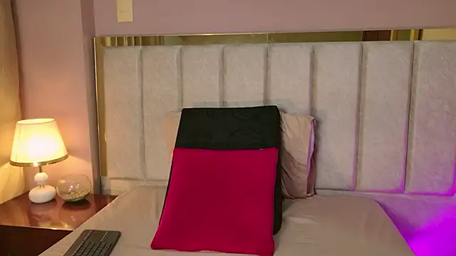 PaulinaSaint online show from 02.13.26