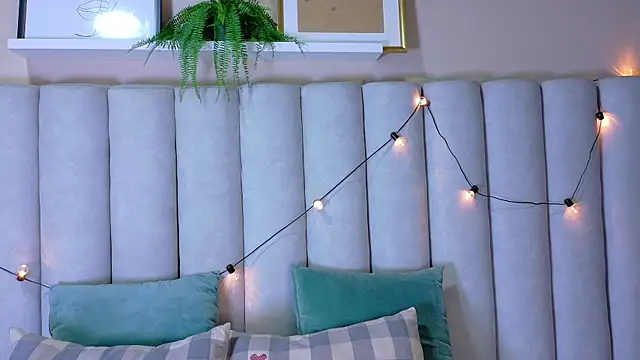 Miia Anderson online show from 04.08.26