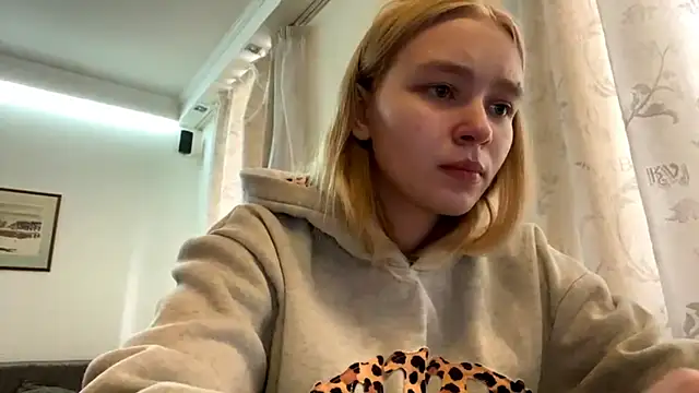 Snapshot of Leifuture chatting on 04.19.26 Leifuture online show from 04.19.26