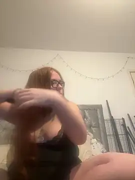 Snapshot of AnnieAinsx chatting on 02.11.26 AnnieAinsx online show from 02.11.26