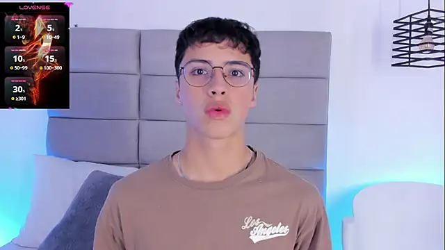 JoshClaarktt online show from 05.05.26