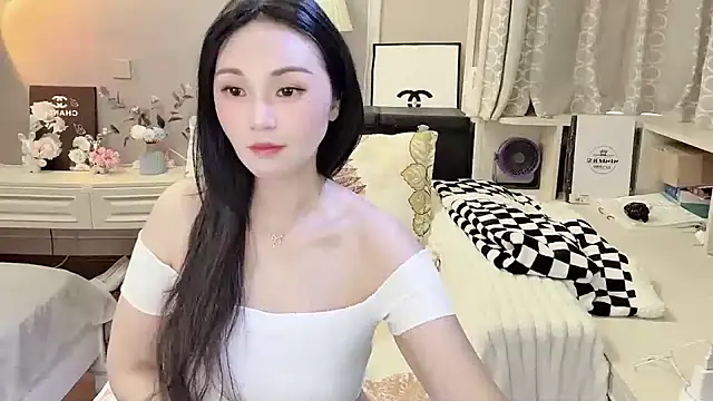 Snapshot of YUO-UU chatting on 03.15.26 YUO-UU online show from 03.15.26